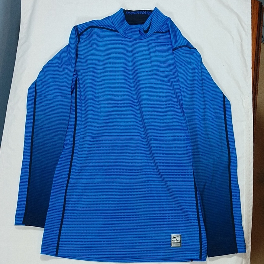 Nike workout top